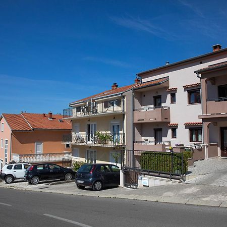 Ananas Apartments Crikvenica Exterior photo